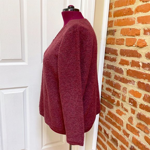 Sutton Studio Red Teddy Boucle Style Knit V-Neck Pullover Sweater - Picture 4 of 4